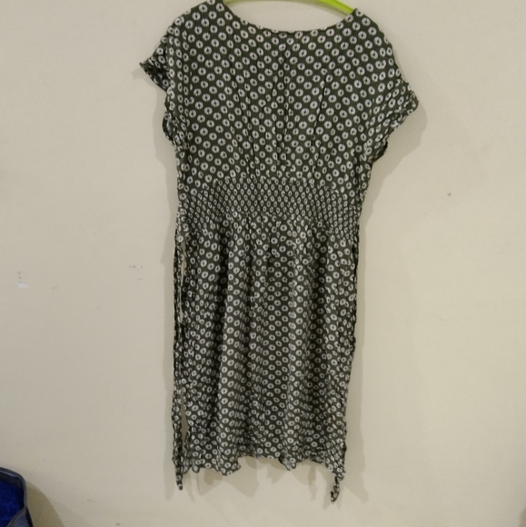 109⁰F Shor Dress - Picture 3 of 5